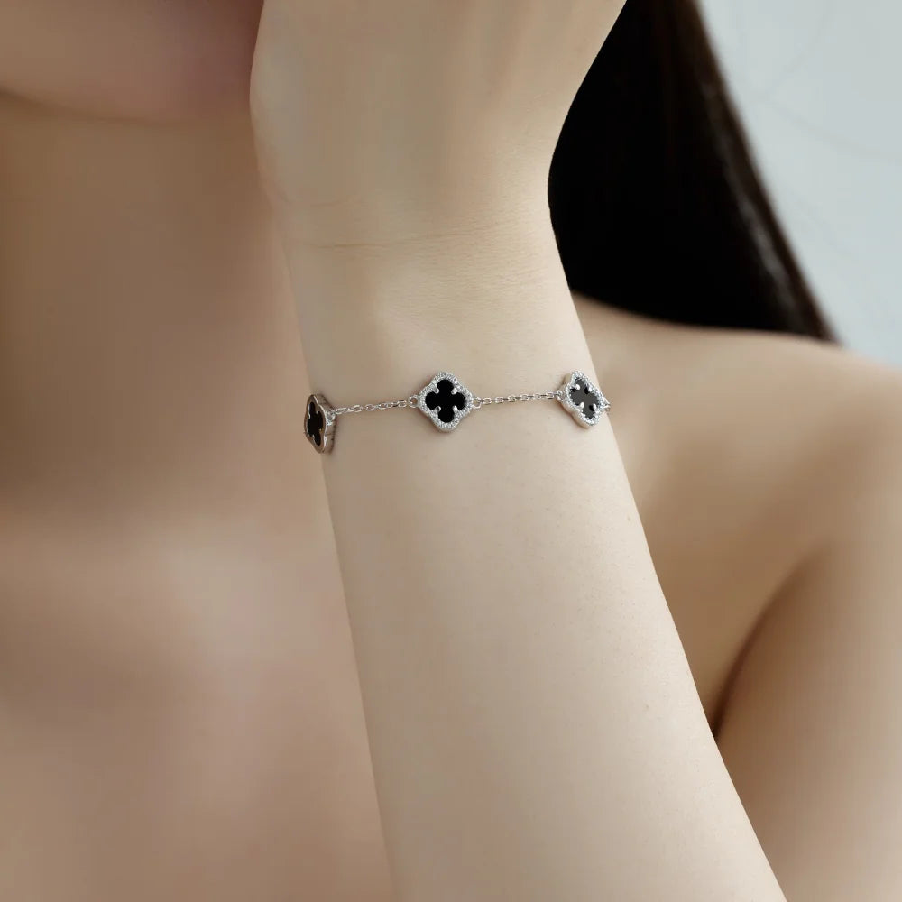 Hot-selling Fashionable Versatile Clover Bracelets