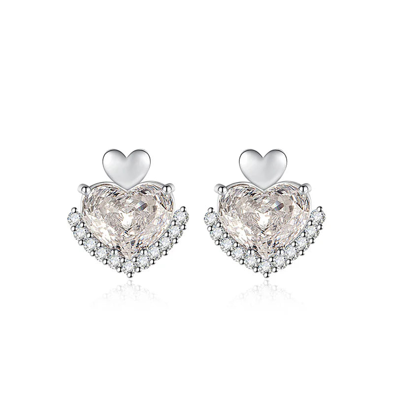 Stylish Heart-shaped High Carbon Diamond Stud Earrings