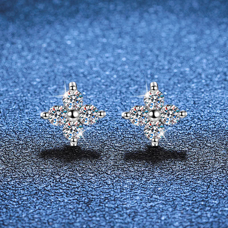New S925 Silver Four-leaf Clover Stud Earrings