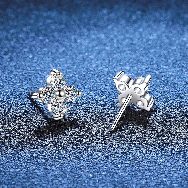 New S925 Silver Four-leaf Clover Stud Earrings