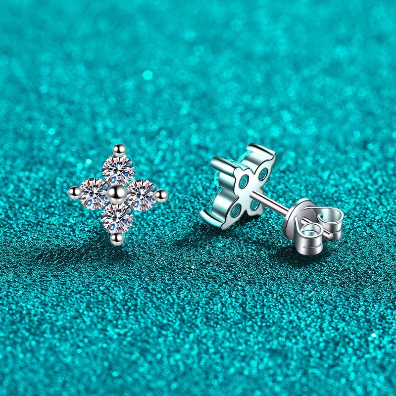 New S925 Silver Four-leaf Clover Stud Earrings