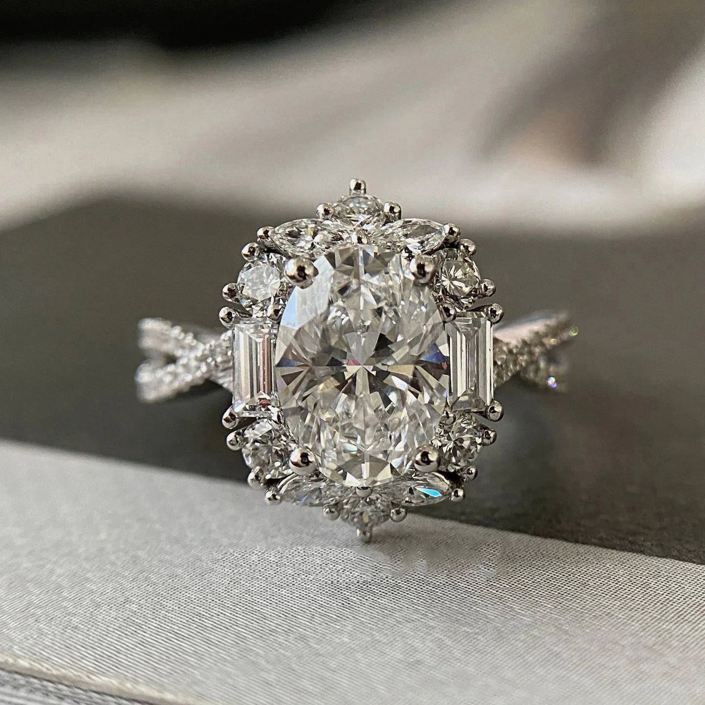 S925 Silver Moissanite Oval-shaped Ring