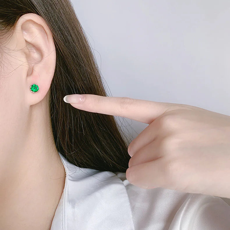 Fashionable 925 Silver Emerald Stud Earrings