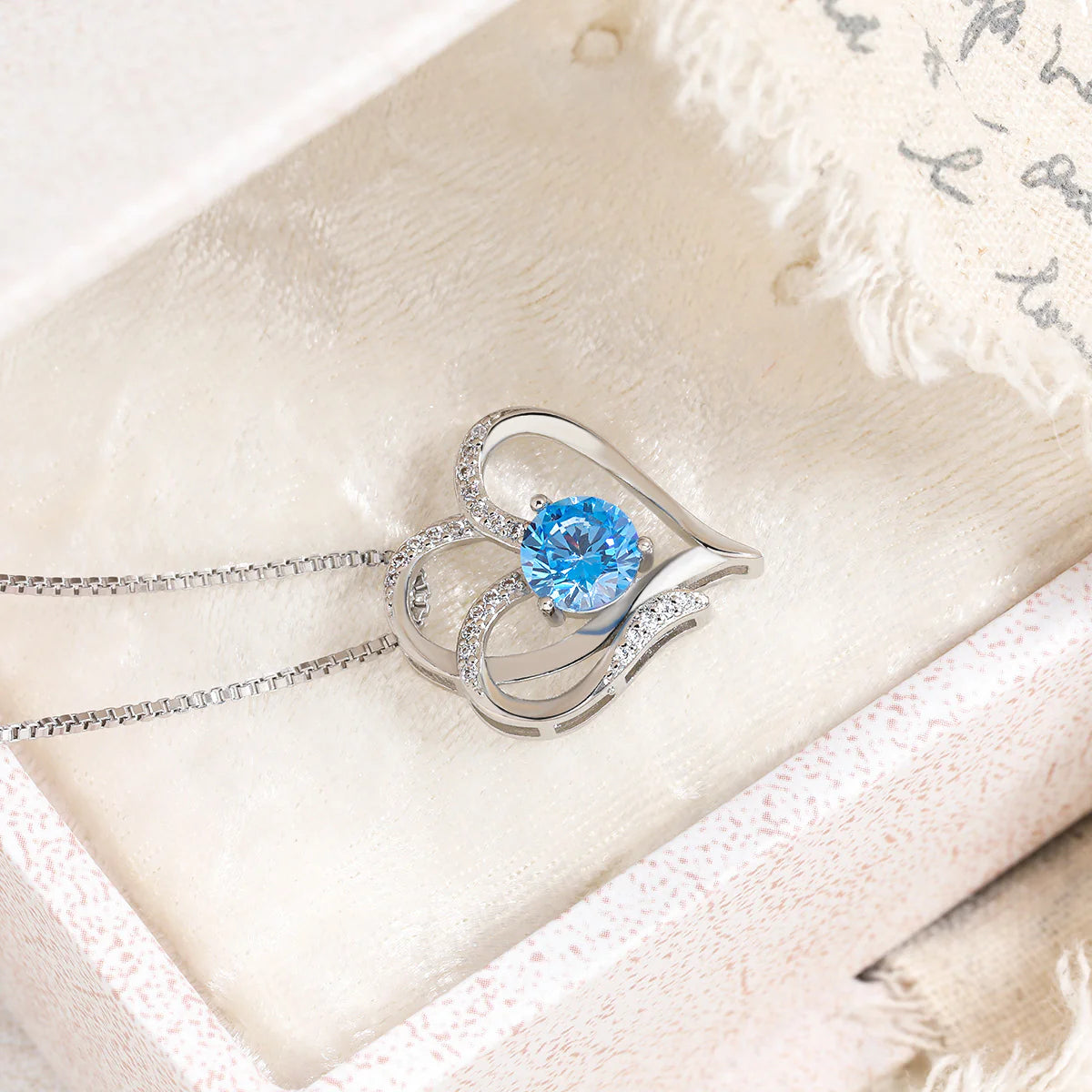 Fashion Elegant Zirconia LOVE Heart Necklace