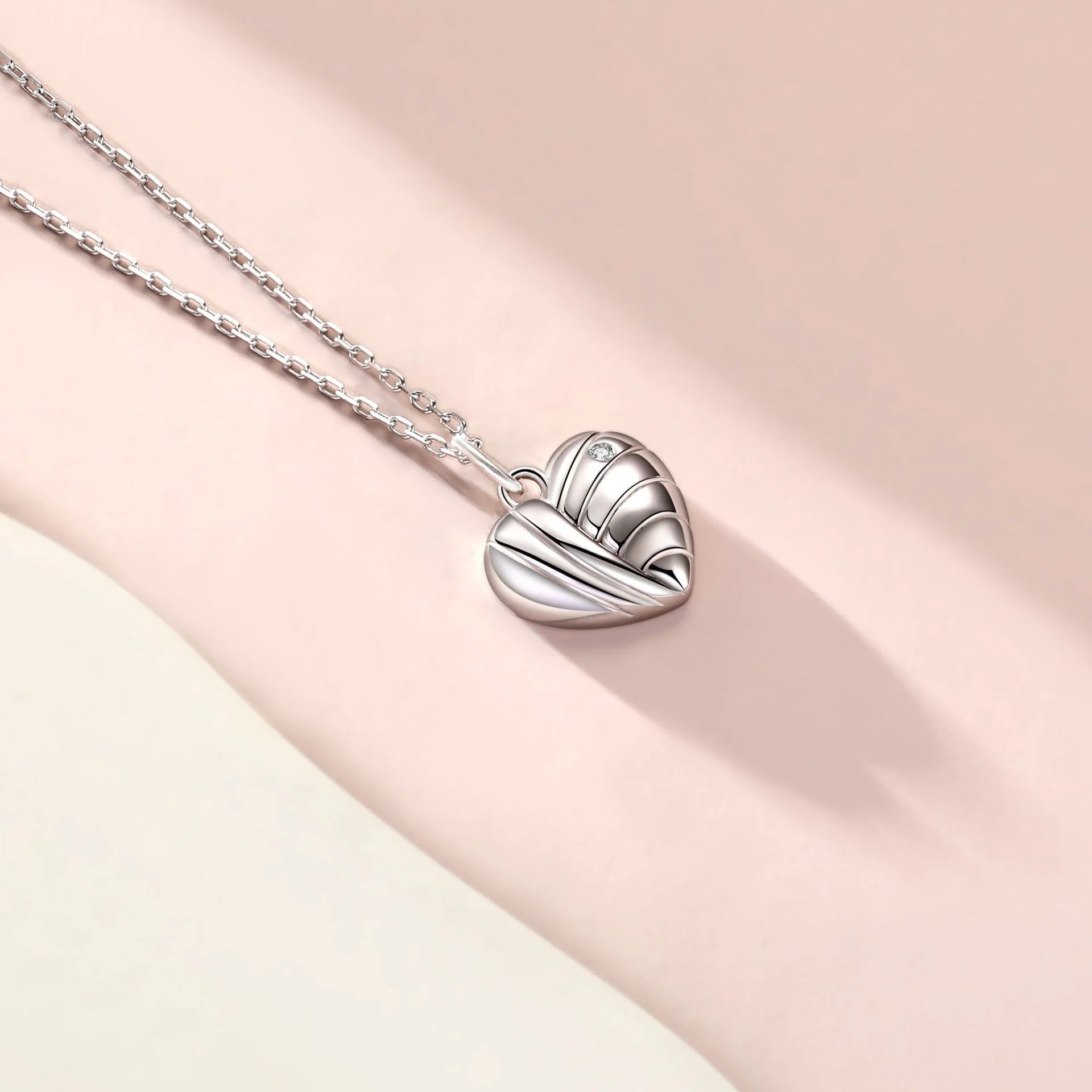 925 Silver Personalized Zircon Heart Necklace Wholesale
