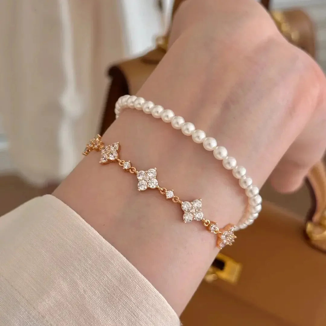 S925 Silver Moissanite Elegant Bangle Clover Bracelet