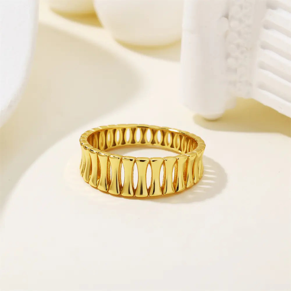 Hot-selling Hollow Bone Waved Ring Jewelry