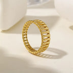 Hot-selling Hollow Bone Waved Ring Jewelry