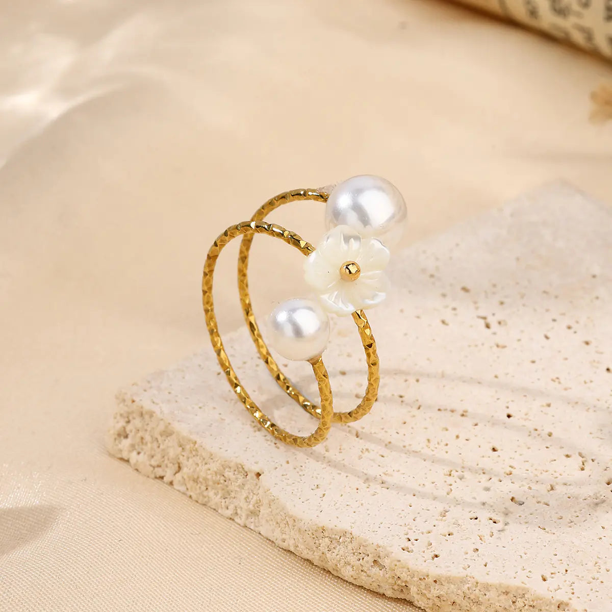 Classical Stainless Steel Shell Flower Pearl Open Ring