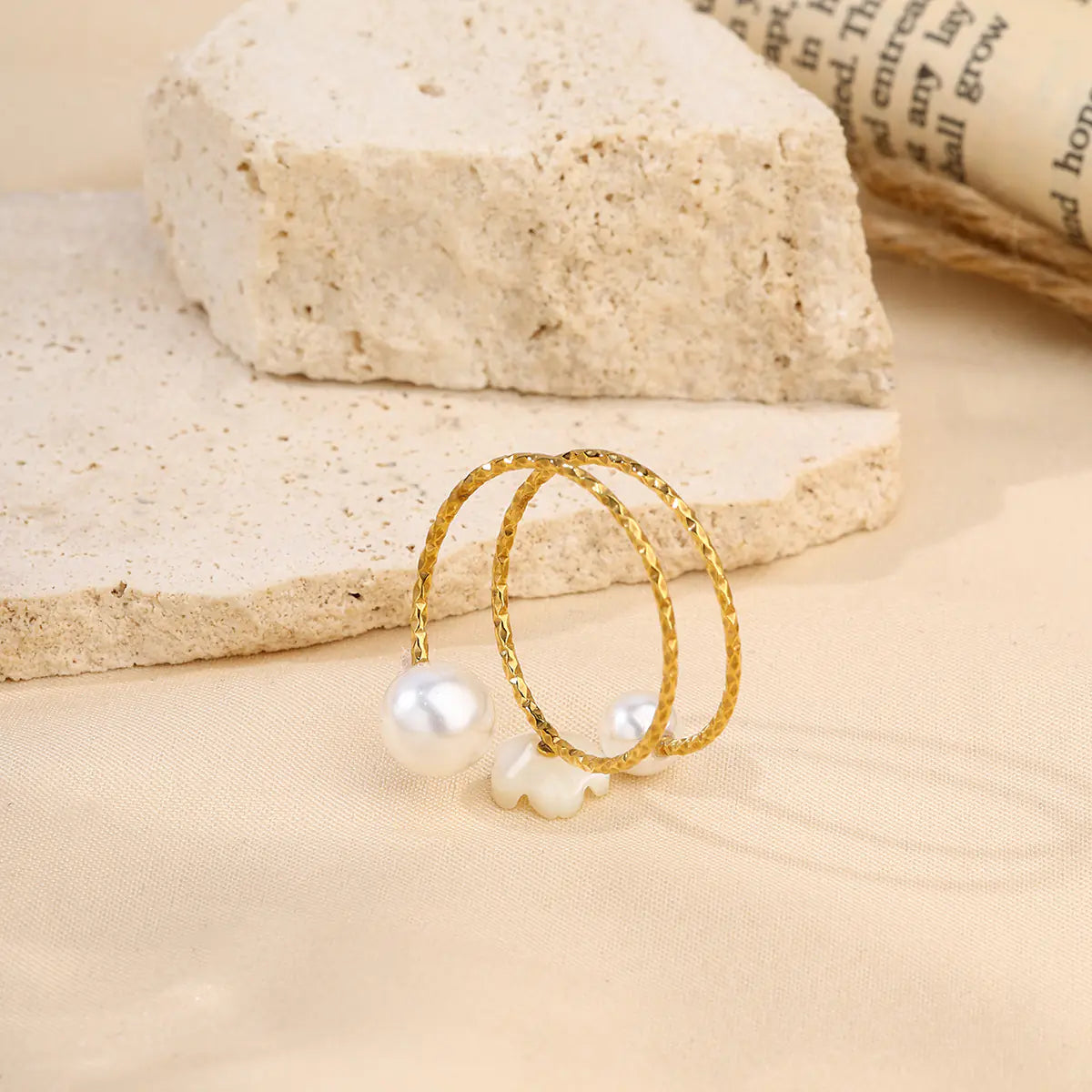Classical Stainless Steel Shell Flower Pearl Open Ring