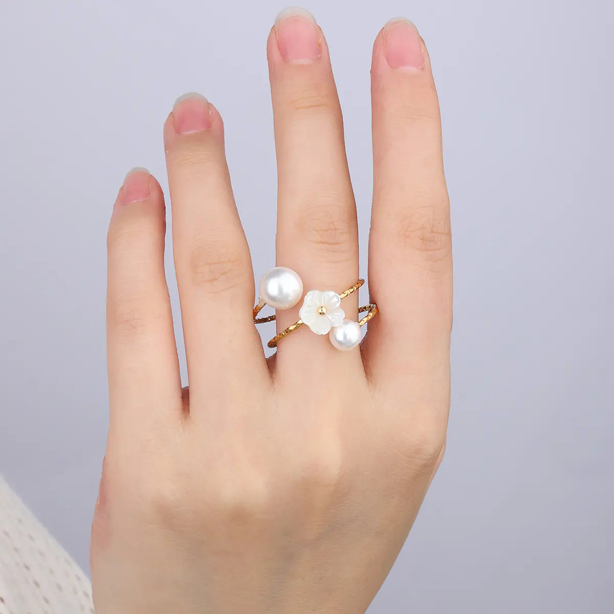 Classical Stainless Steel Shell Flower Pearl Open Ring