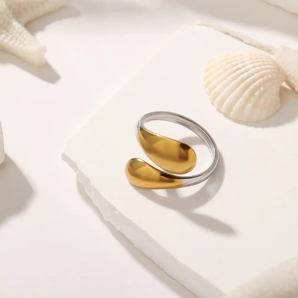 Custom Pear Shaped Diamond Heart Birthstone Rings