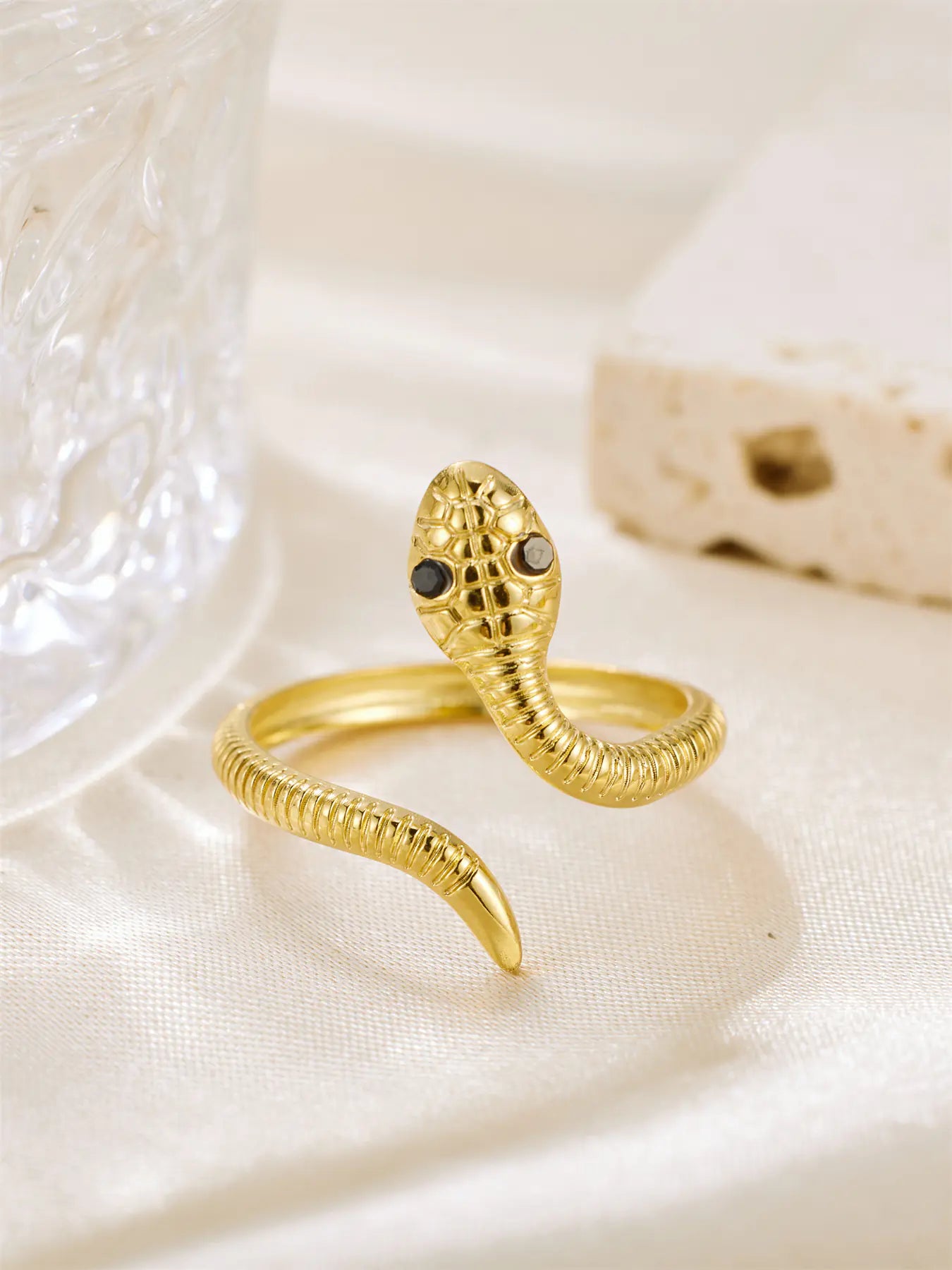 Eye Snake Shape Full Rhinestone Zircon Open Rings