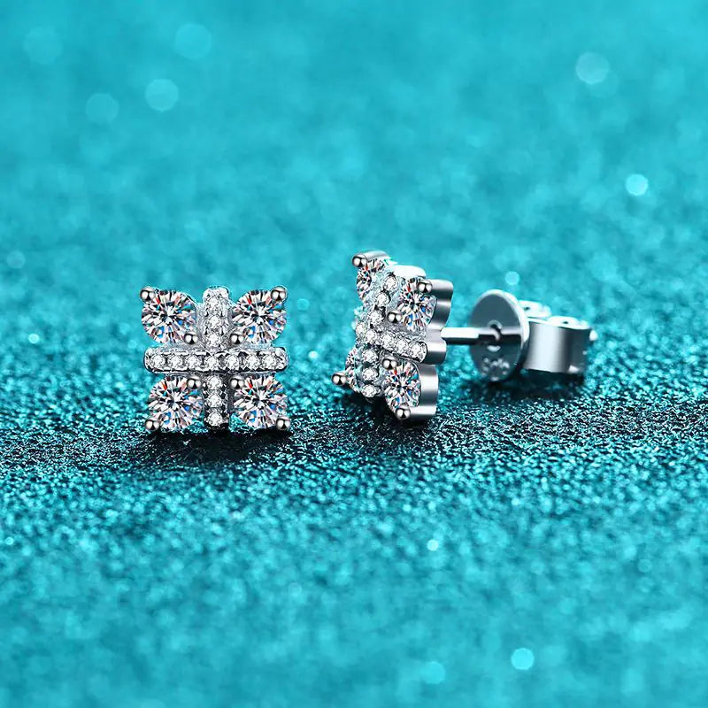 S925 peace knot moissanite earrings