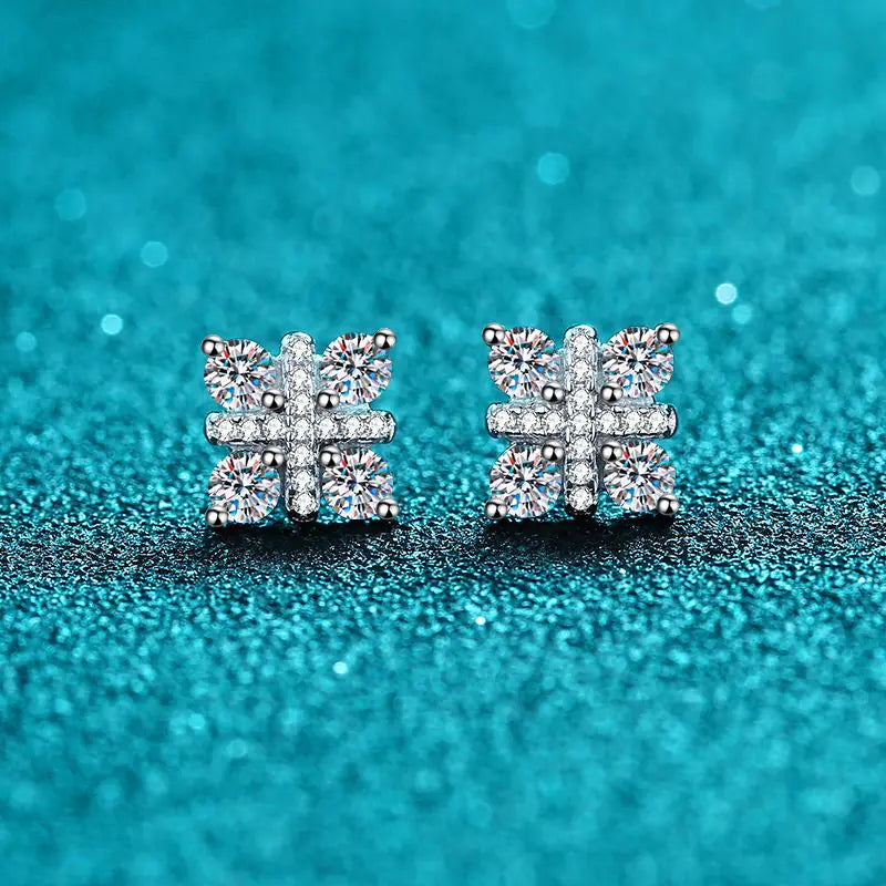 S925 peace knot moissanite earrings