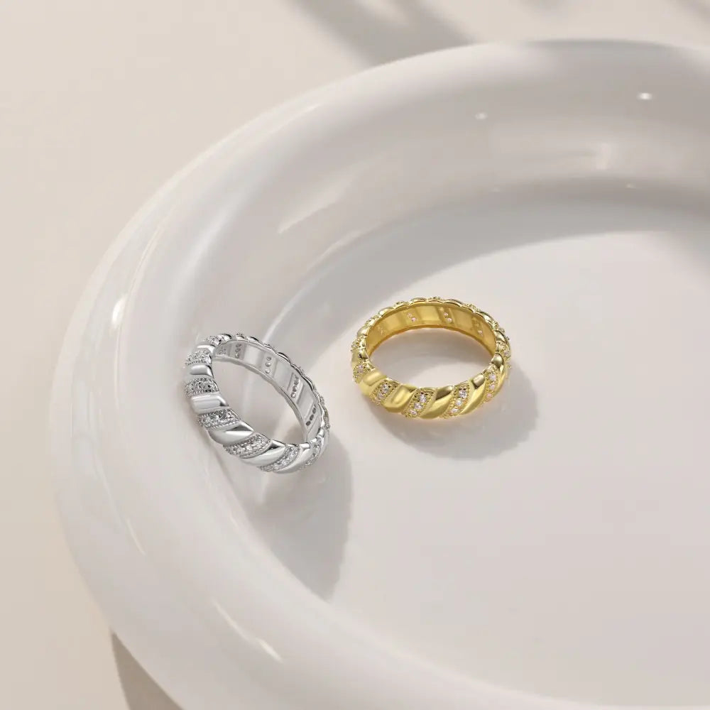 925 Silver Polished Iced Staggered Ring