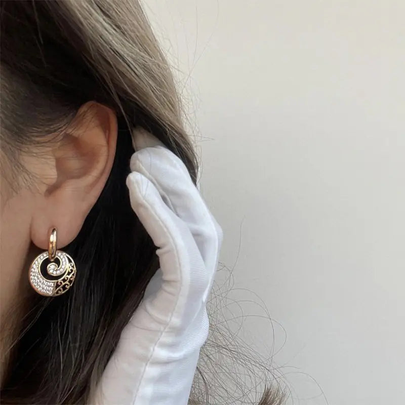 Vintage hollow inlaid zircon earrings