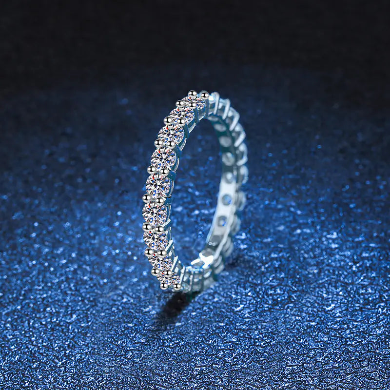 925 Silver 2.2ct Moissanite Single Row Ring