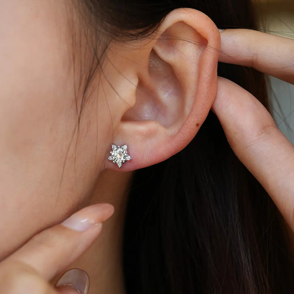 S925 Silver Star Moissanite Earrings