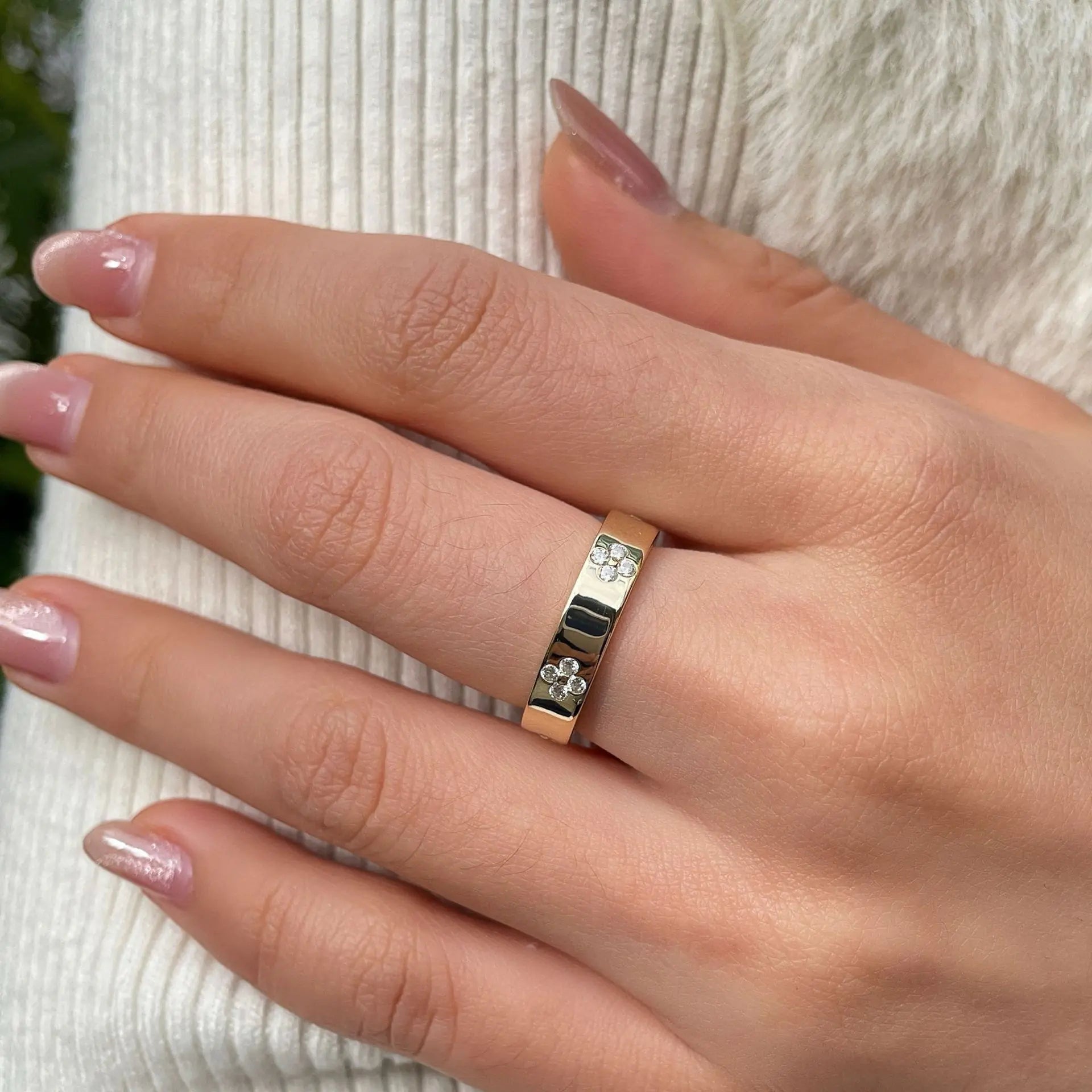 Hot-Selling 925 Silver VVS Moissanite Clover Band Ring