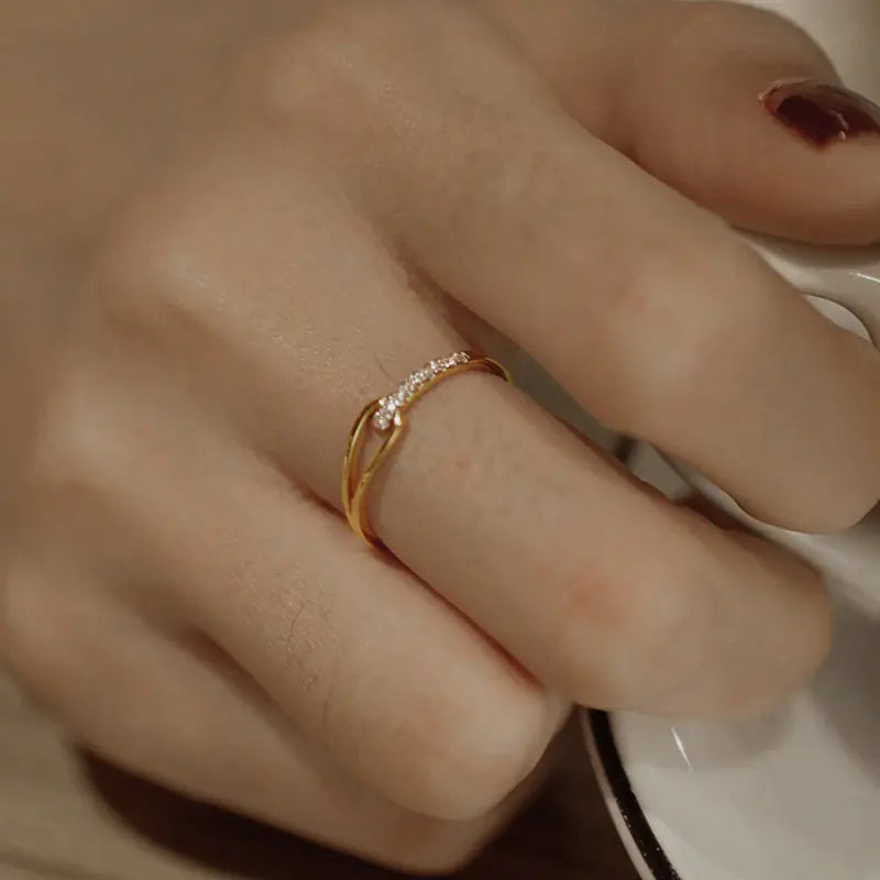 Women’s zircon cross ring