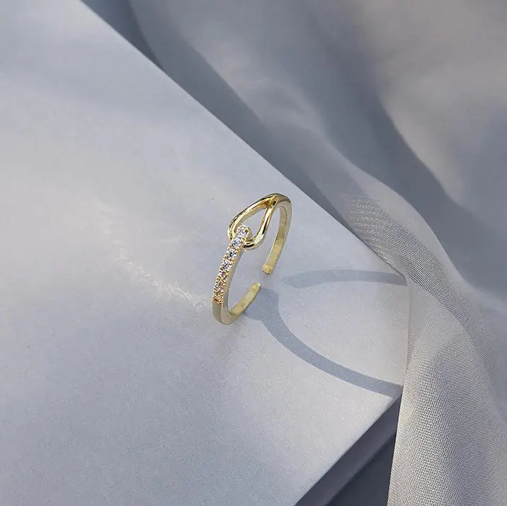 Women’s zircon cross ring
