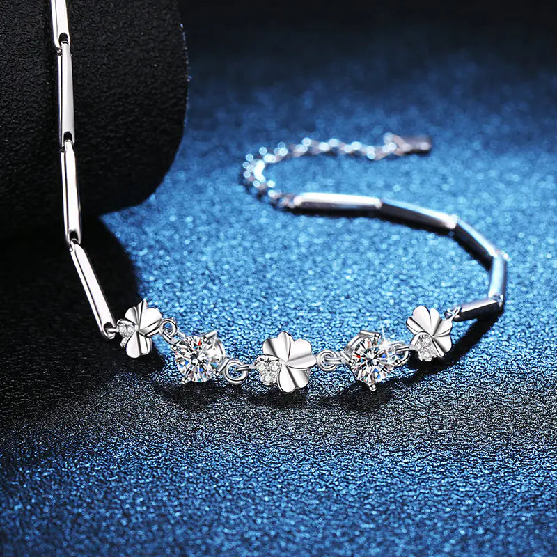 925 Sterling Silver VVS Moissanite Lucky Clover Bracelet